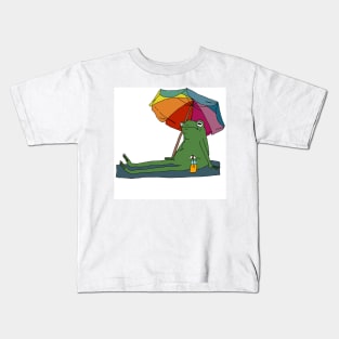 Frog at the beach Kids T-Shirt